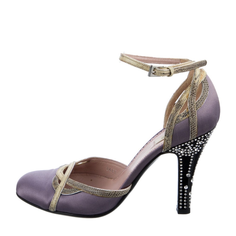 Prada D’Orsay pumps